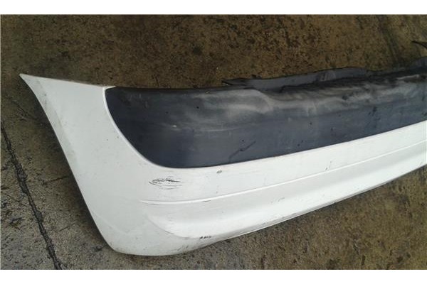 Recambio de paragolpes trasero para renault clio ii (xbo) 1.5d dci 65cv referencia OEM IAM 7702295499  