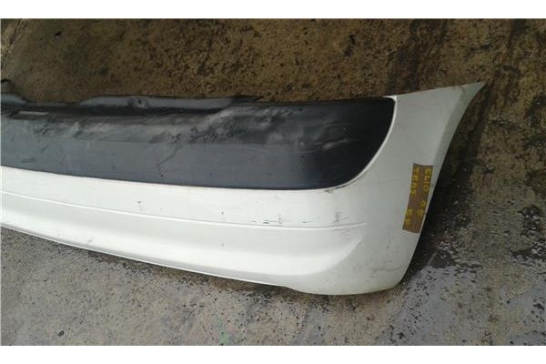 Recambio de paragolpes trasero para renault clio ii (xbo) 1.5d dci 65cv referencia OEM IAM 7702295499  