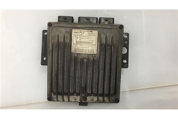 Recambio de centralita para renault clio ii (xbo) 1.5d dci 65cv referencia OEM IAM 8200331477 8200412258 