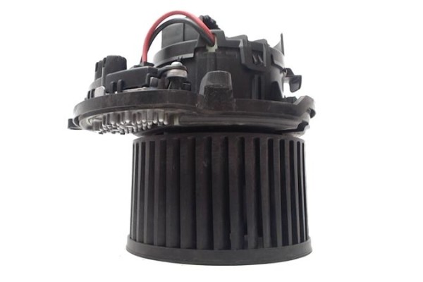 Recambio de motor calefaccion para renault grand scenic iv 1.2 tce referencia OEM IAM T911738 61B1716902113 Recambio de motor calefaccion para renault grand scenic iv 1.2 tce referencia OEM IAM T911738 61B1716902113
