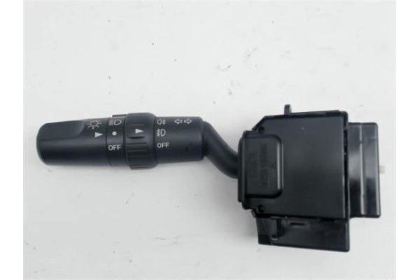 Recambio de mando intermitencia para mazda 3 sedán (bk) 1.6 referencia OEM IAM 17D682  