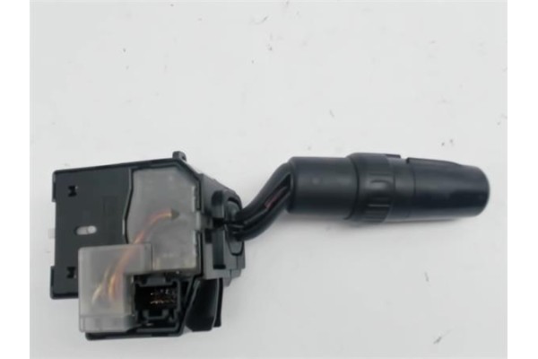Recambio de mando intermitencia para mazda 3 sedán (bk) 1.6 referencia OEM IAM 17D682  