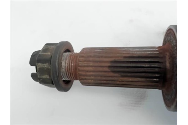 Recambio de palier delantero derecho para renault trafic ii furgón 1.9 27 cn referencia OEM IAM 820016929  