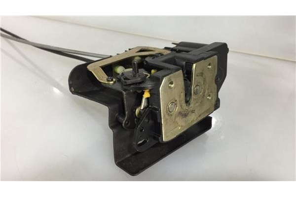 Recambio de cierre electromagnetico trasero derecho para ssangyong rodius (2005 ) 2700 referencia OEM IAM   