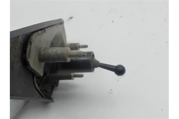 Recambio de retrovisor izquierdo para renault r 19 berl. con portón (b/c53) referencia OEM IAM   