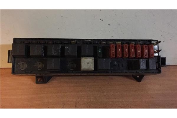 Recambio de caja fusibles/rele para chrysler voyager gs 3.0 referencia OEM IAM  47079336043 