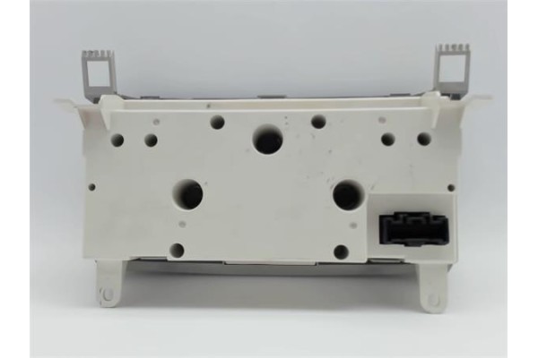 Recambio de mandos climatizador para mazda 3 sedán (bk) 1.6 referencia OEM IAM K19000BS3L BS3L 