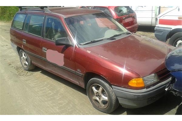 opel astra f berlina (1991) del año 