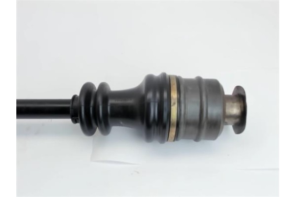 Recambio de palier delantero derecho para renault clio i fase i / ii (b/c57) 1.2 (b/c/s572) referencia OEM IAM   