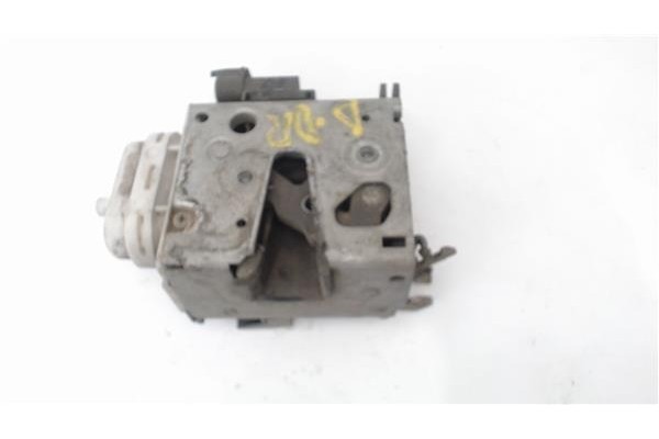 Recambio de cierre electromagnetico delantero derecho para audi a4 berlina (b5) 1.8 referencia OEM IAM 8D1837016B  