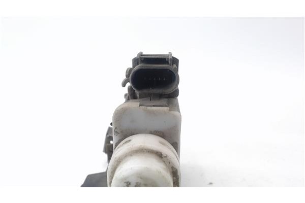 Recambio de cierre electromagnetico delantero derecho para audi a4 berlina (b5) 1.8 referencia OEM IAM 8D1837016B  