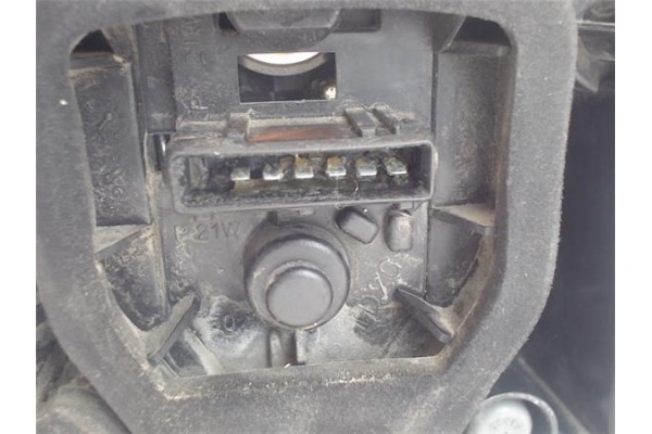 Recambio de piloto trasero derecho para citroen berlingo 1.6 hdi 75 600 first furgón referencia OEM IAM 6351Z0 9657976980 