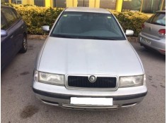 skoda octavia berlina (1u2) del año 1998