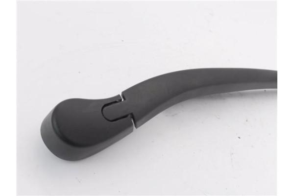 Recambio de brazo limpiaparabrisas trasero para bmw serie 3 touring (e46) 2.2 320i referencia OEM IAM 61628220830  