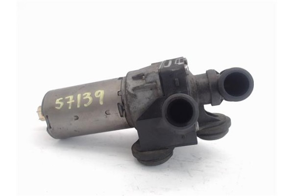 Recambio de bomba limpiaparabrisas para bmw serie 1 berlina (e81/e87) 2.0 120d referencia OEM IAM 67128377430 ADB110301 13264299