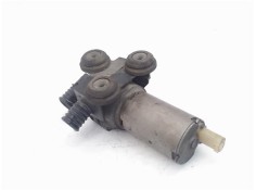 Recambio de bomba limpiaparabrisas para bmw serie 1 berlina (e81/e87) 2.0 120d referencia OEM IAM 67128377430 ADB110301 13264299
