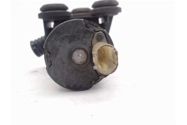 Recambio de bomba limpiaparabrisas para bmw serie 1 berlina (e81/e87) 2.0 120d referencia OEM IAM 67128377430 ADB110301 13264299