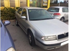 skoda octavia berlina (1u2) del año 1998