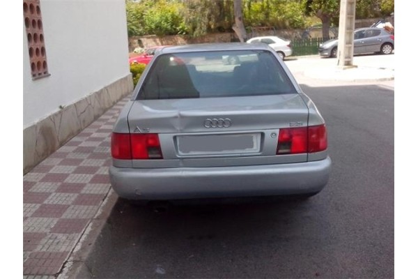 audi a6 berlina (c4)(1994) del año 