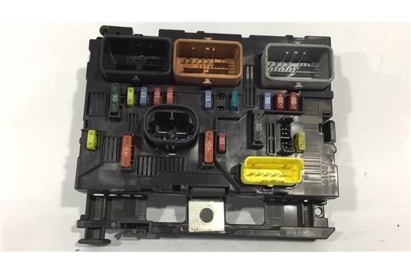 Recambio de caja fusibles/rele para peugeot 307 (3a/c) 2.0 hdi 135 referencia OEM IAM 9661087080 11229615 