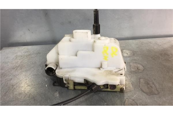 Recambio de cierre electromagnetico delantero derecho para renault laguna ii (bg0) 2.0 dci (bg1t) referencia OEM IAM 8200000662 
