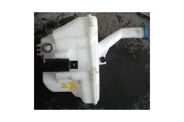 Recambio de deposito limpiaparabrisas para toyota yaris (ksp9/scp9/nlp9)(2005) 1.3 vvt-i referencia OEM IAM   