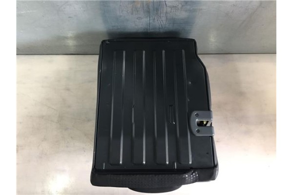 Recambio de asientos traseros para peugeot partner combispace (5f) 2.0 hdi referencia OEM IAM 8904VA 8880HK 