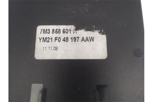 Recambio de portaobjetos consola central para seat alhambra (7v9) referencia OEM IAM 7M3858601A  