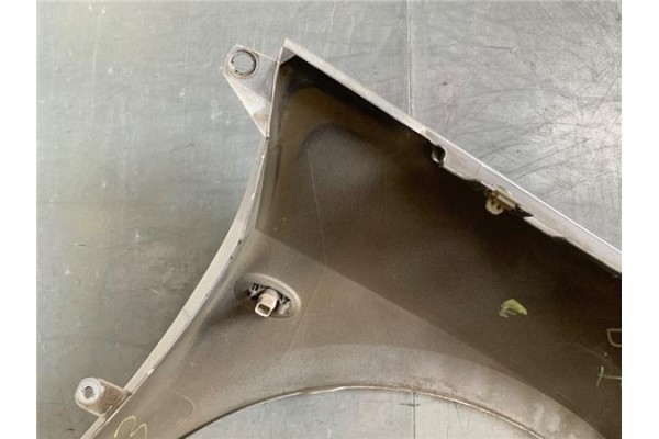 Recambio de aleta delantero izquierda para peugeot 307 (3a/c) 2.0 hdi 90 referencia OEM IAM 7840K8  