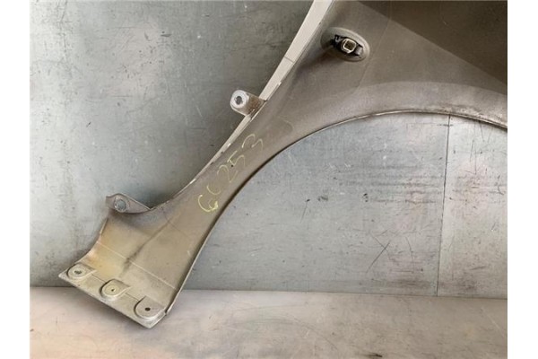 Recambio de aleta delantero izquierda para peugeot 307 (3a/c) 2.0 hdi 90 referencia OEM IAM 7840K8  