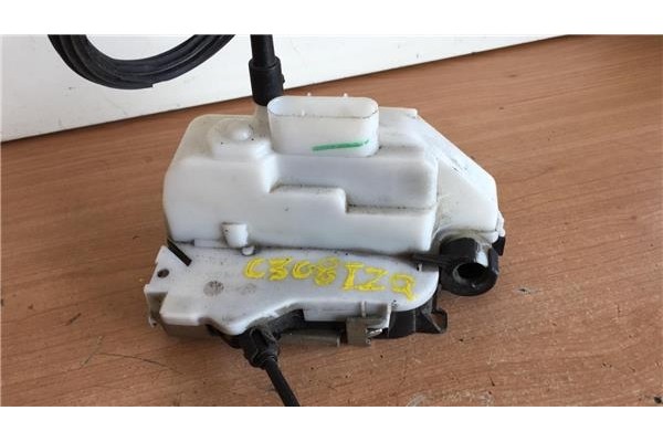 Recambio de cierre electromagnetico delantero izquierdo para citroen c3 1.4 hdi 70 furio referencia OEM IAM 46982980 0650G1 