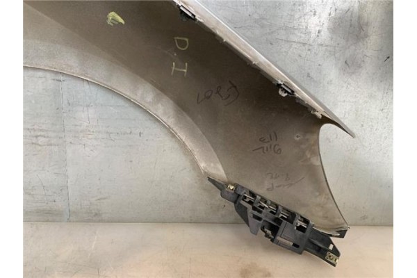 Recambio de aleta delantero izquierda para peugeot 307 (3a/c) 2.0 hdi 90 referencia OEM IAM 7840K8  