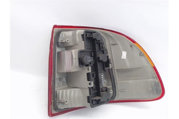 Recambio de piloto trasero izquierdo para opel astra f berlina referencia OEM IAM   