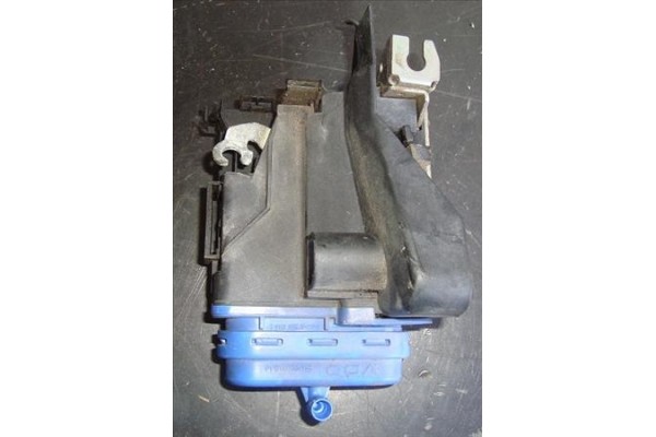 Recambio de cierre electromagnetico trasero izquierdo para audi a4 berlina (b5) 2.6 referencia OEM IAM 8D1837015F  