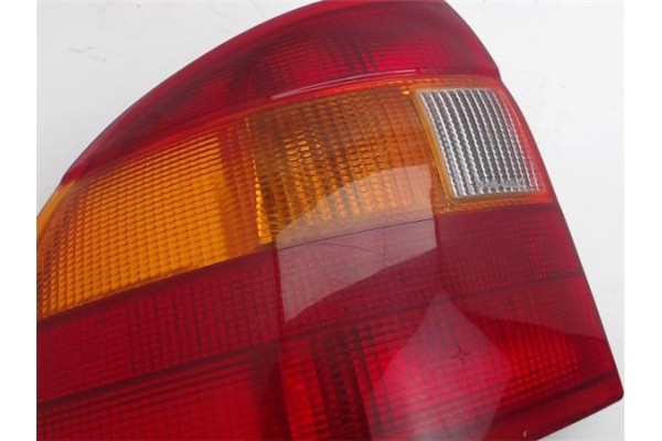 Recambio de piloto trasero izquierdo para opel astra f berlina referencia OEM IAM   