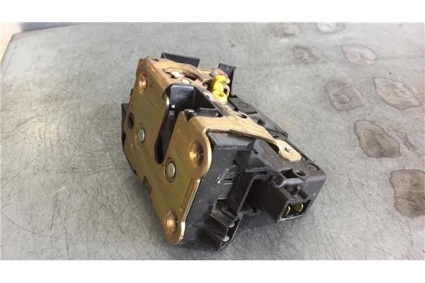 Recambio de cierre electromagnetico delantero derecho para renault laguna ii (xgo) 1.9d dci (92) referencia OEM IAM 7701045755  