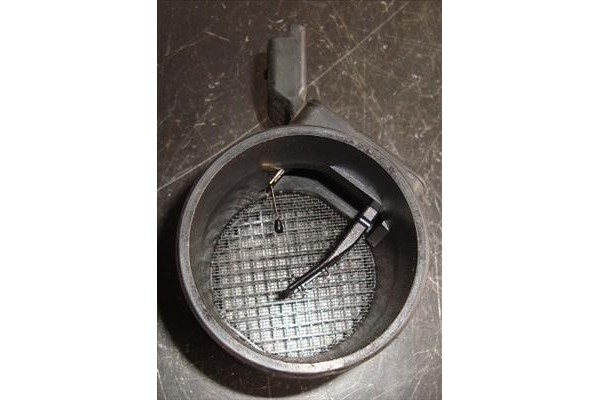 Recambio de caudalimetro para citroen xsara berlina 2.0 hdi 90 referencia OEM IAM 9628336380 5WK9626 