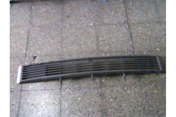 Recambio de rejilla capo para volkswagen transporter iii furgón 1.6 td referencia OEM IAM   