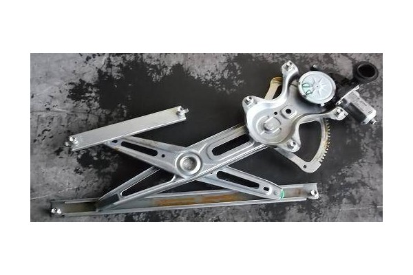 Recambio de mecanismo elevalunas delantero derecho para toyota yaris (ksp9/scp9/nlp9)(2005) 1.3 vvt-i referencia OEM IAM   