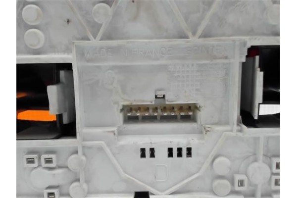 Recambio de piloto trasero derecho para renault r 19 berl. con portón (b/c53) referencia OEM IAM   