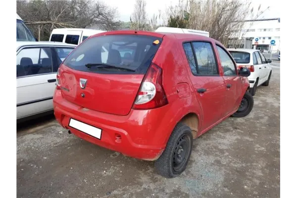 dacia sandero i del año 2010