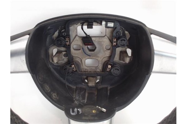 Recambio de volante para ford focus berlina (cap) referencia OEM IAM    Recambio de volante para ford focus berlina (cap) referencia OEM IAM