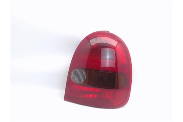 Recambio de piloto trasero derecho para opel corsa b referencia OEM IAM  67732660 