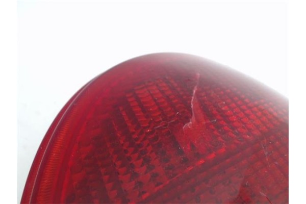 Recambio de piloto trasero derecho para opel corsa b referencia OEM IAM  67732660 