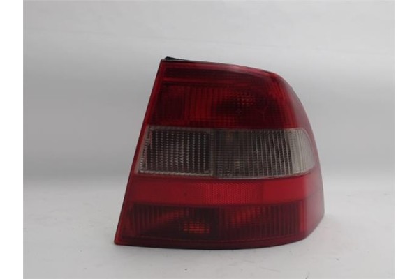 Recambio de piloto trasero derecho para opel vectra b berlina referencia OEM IAM 90568047  