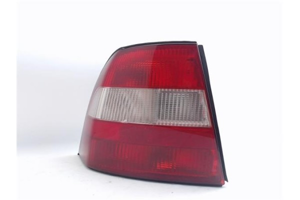 Recambio de piloto trasero izquierdo para opel vectra b berlina referencia OEM IAM 90568047  