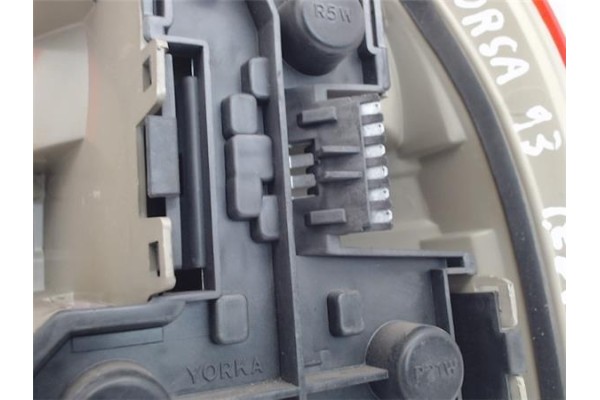 Recambio de piloto trasero izquierdo para opel corsa b referencia OEM IAM 1222025  