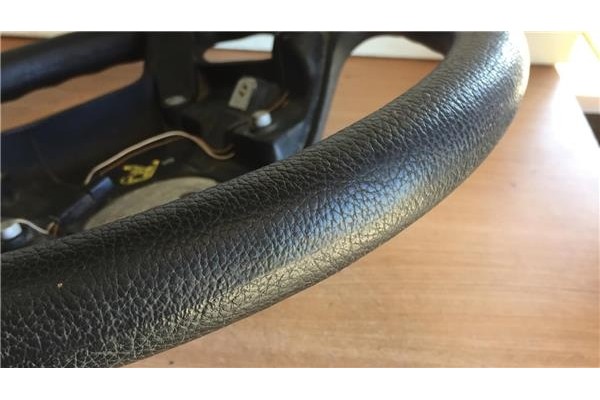Recambio de volante para opel astra f berlina 1.4 i referencia OEM IAM 90495535 4397108 