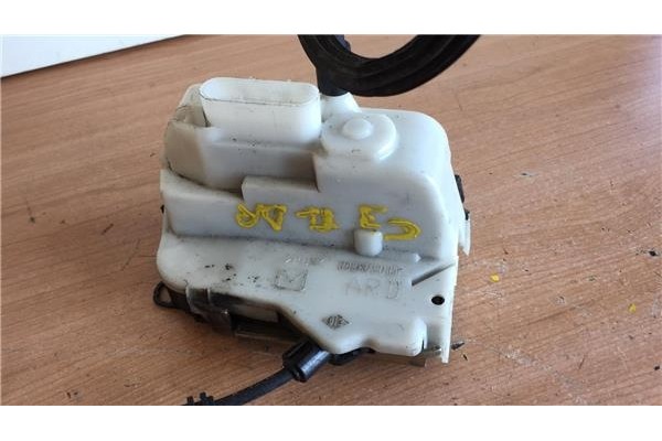 Recambio de cierre electromagnetico trasero derecho para citroen c3 1.4 hdi 70 furio referencia OEM IAM  052D2 