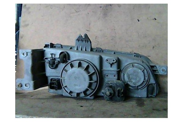 Recambio de faro delantero izquierdo para hyundai h-1 autobús (kmf) 2.4 4wd referencia OEM IAM   